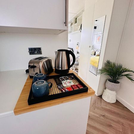 R1 - Private Room In Modern Shared Apartment, Each With Kitchenette, Central Birmingham Exterior foto
